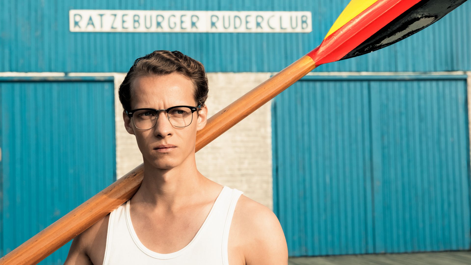 Felix Kammerer als Hans „Ari“ Lenk in ADAMS ACHT